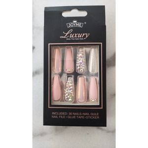 Press on nails with rhinestones